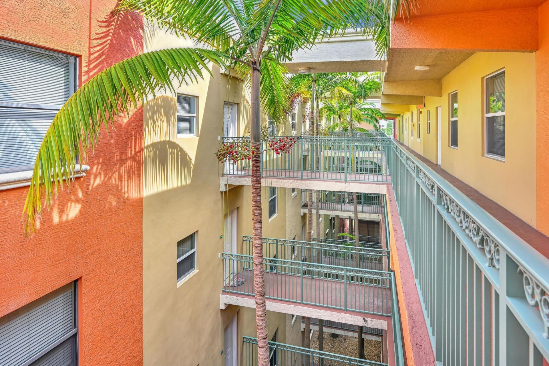 1650 Presidential Way, Unit 504, West Palm Beach, FL 33401 Photo