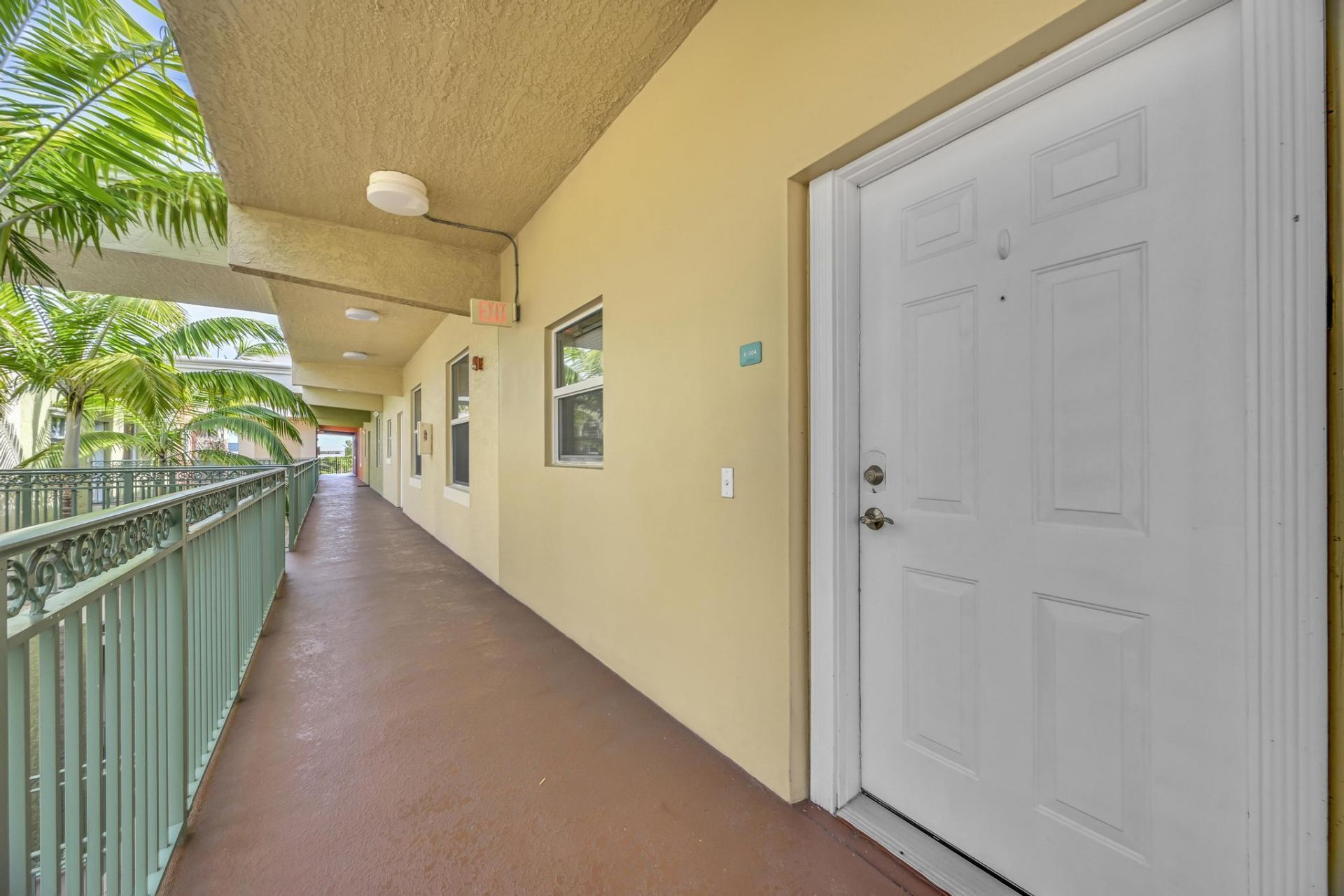 1650 Presidential Way, Unit 504, West Palm Beach, FL 33401 Photo