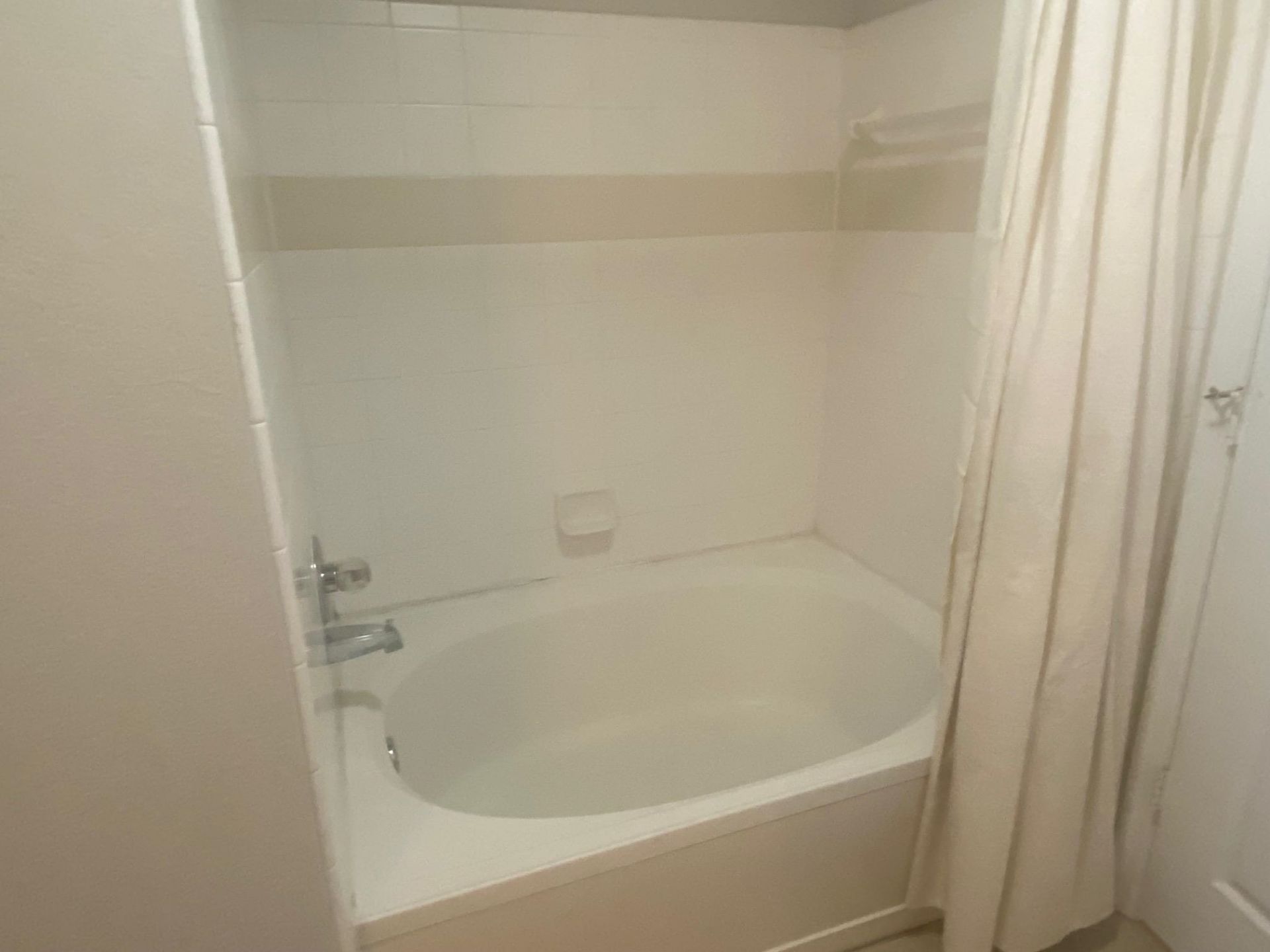 2801 Chancellorsville Drive, Unit 906, Tallahassee, FL 32312 Photo
