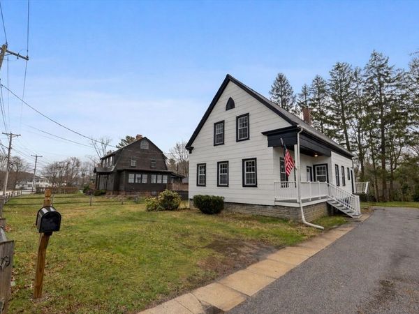 411 Market St, Rockland, MA 02370