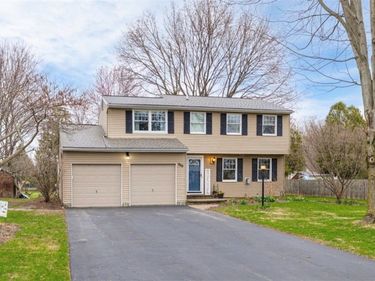 888 Copperkettle Road, Webster, NY 14580