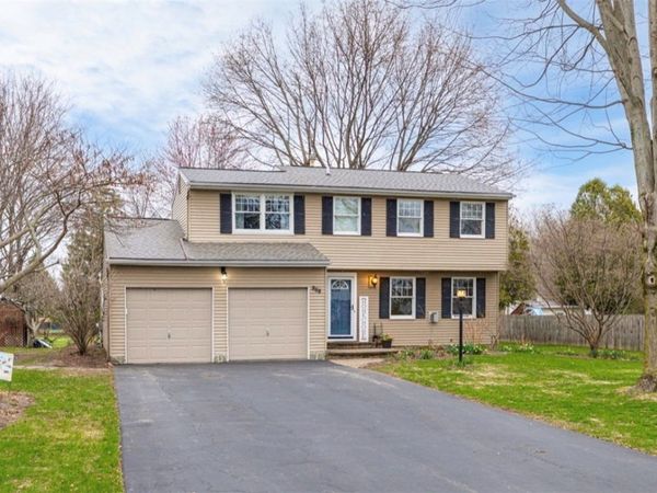 888 Copperkettle Road, Webster, NY 14580