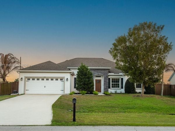 222 SW Kestor Dr, Port St. Lucie, FL 34953