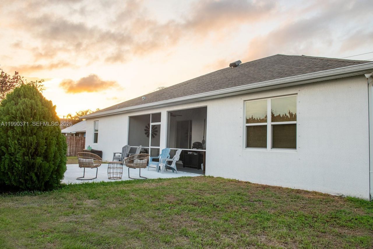 222 SW Kestor Dr, Port Saint Lucie, FL 34953 Photo