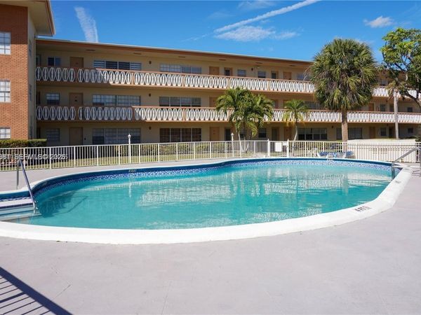 11855 NE 19th Dr , Unit 10, North Miami, FL 33181