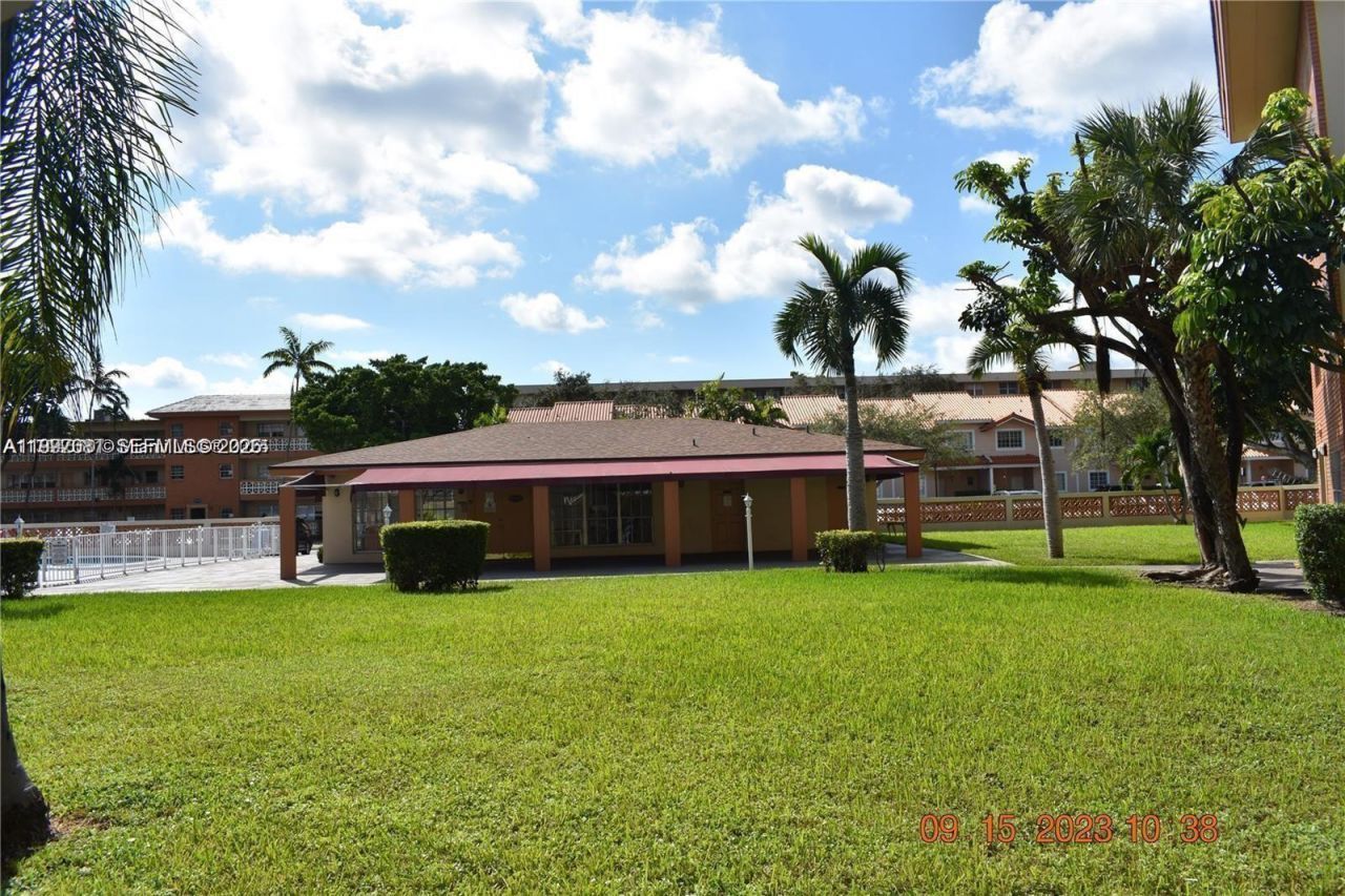 11855 NE 19th Dr, Unit 10, North Miami, FL 33181 Photo