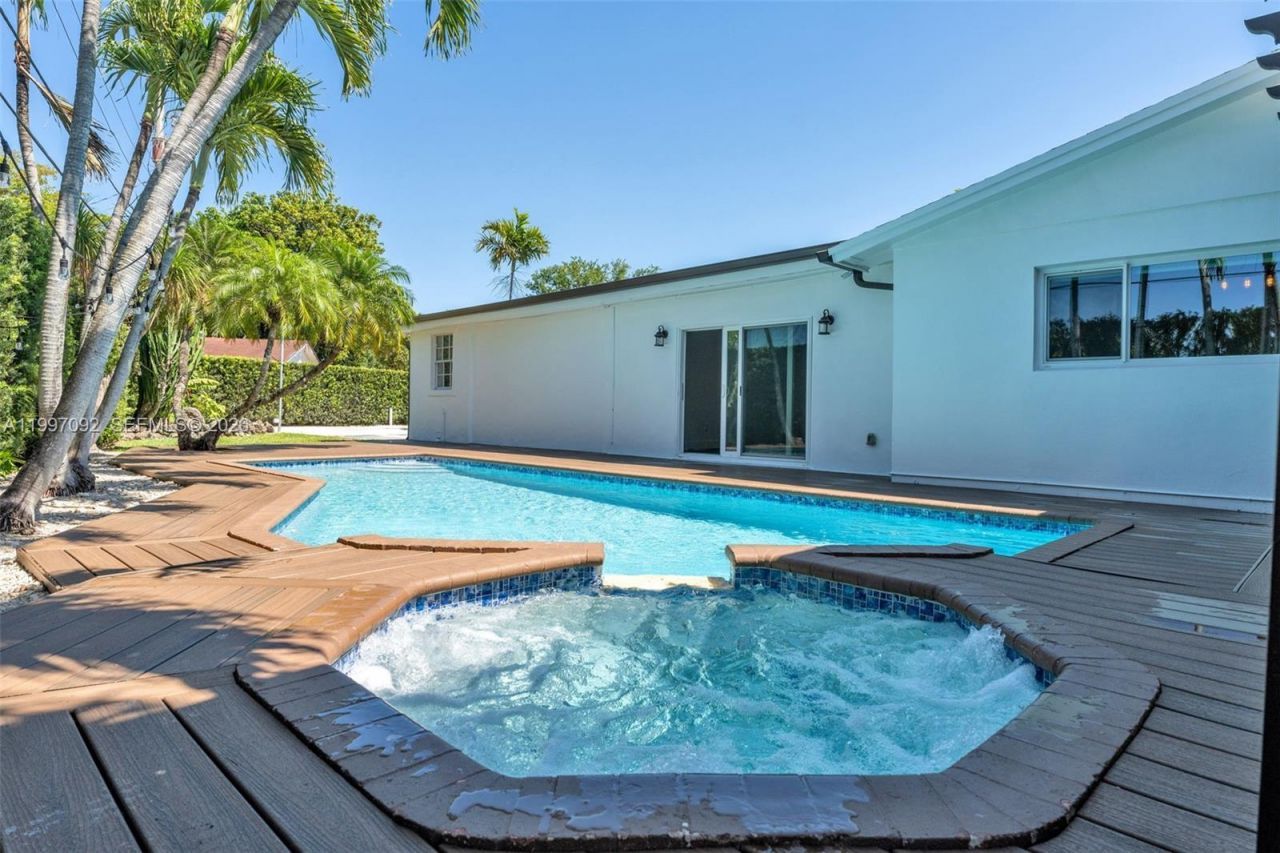 12001 SW 41st Dr, Miami, FL 33175 Photo