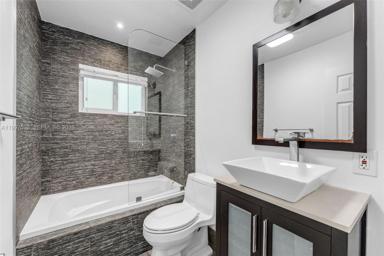 12001 SW 41st Dr, Miami, FL 33175 Photo