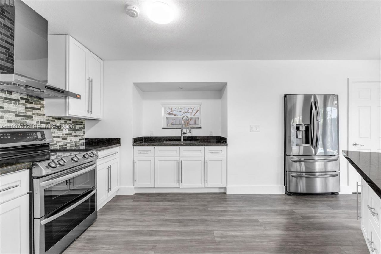 12001 SW 41st Dr, Miami, FL 33175 Photo