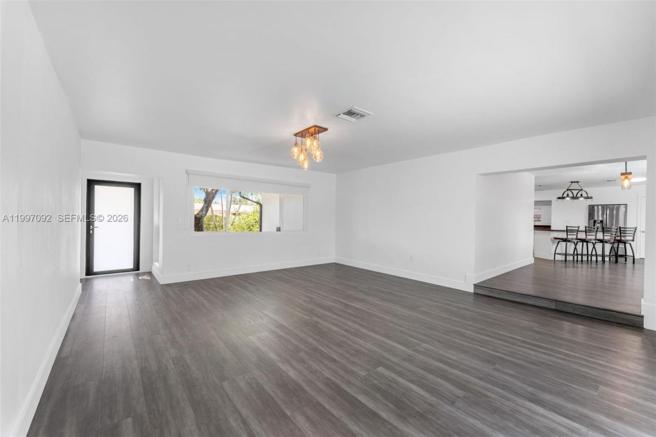 12001 SW 41st Dr, Miami, FL 33175 Photo