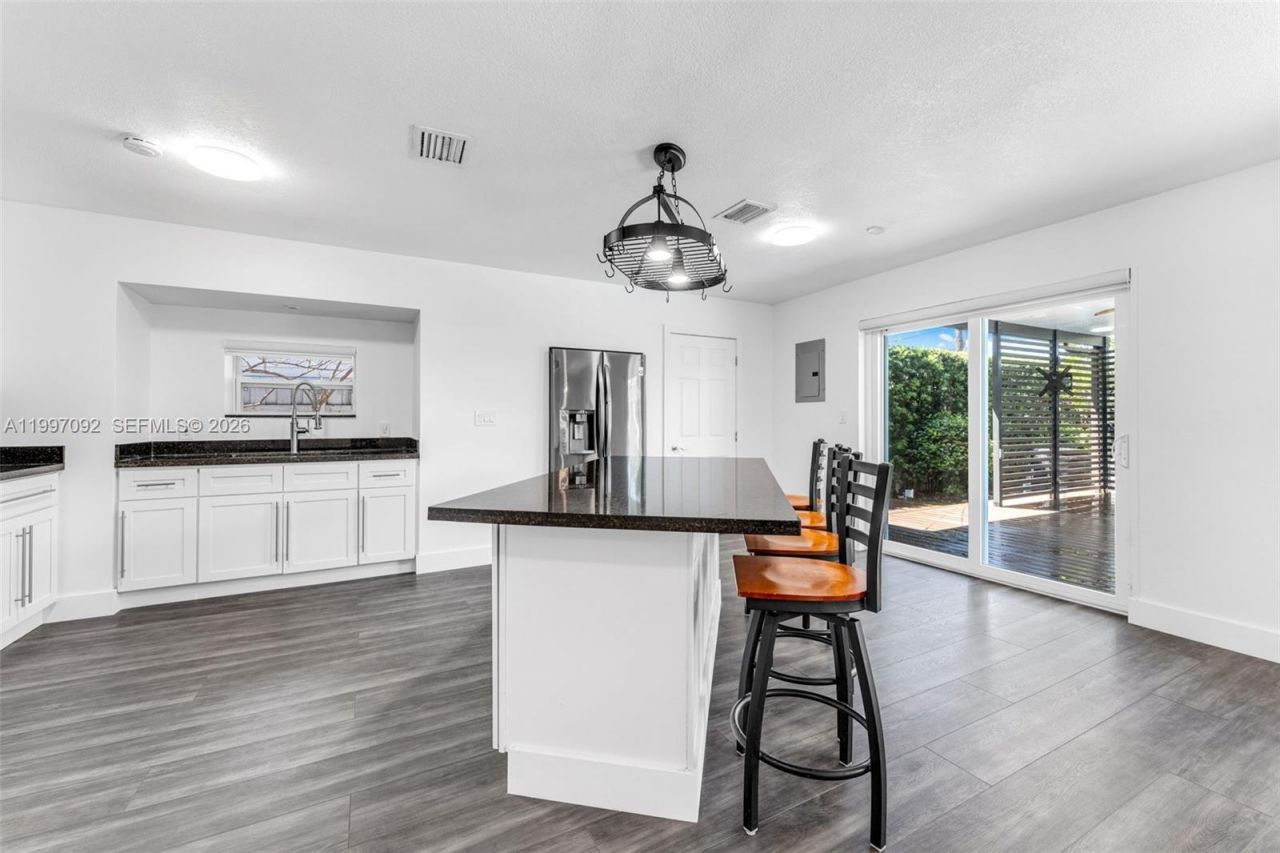 12001 SW 41st Dr, Miami, FL 33175 Photo