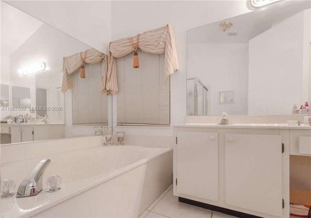 709 NW 177th Ave , Pembroke Pines, FL 33029 Photo