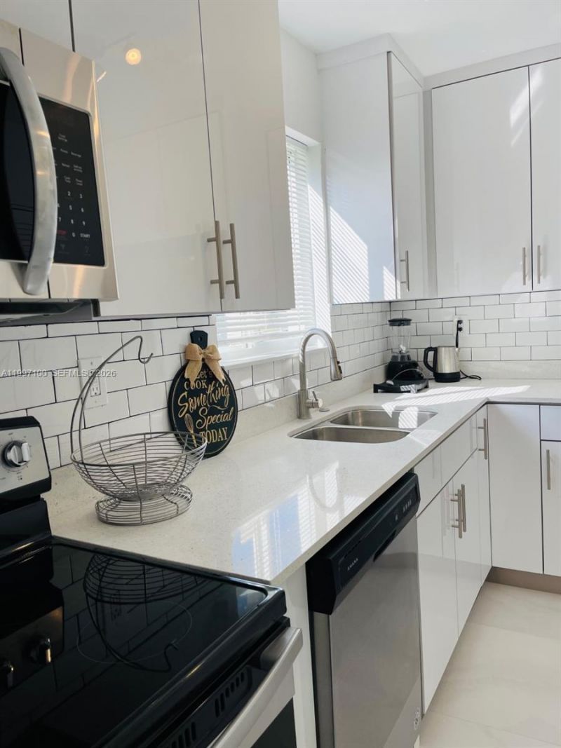 1515 NE 110th St, Unit 1, Miami, FL 33161 Photo