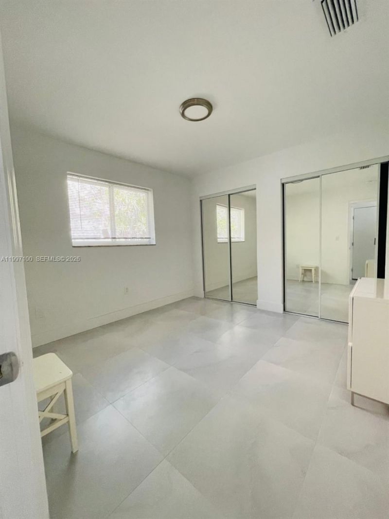 1515 NE 110th St, Unit 1, Miami, FL 33161 Photo