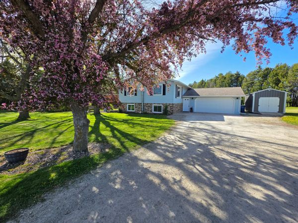 22602 617th Street, Mantorville, MN 55955
