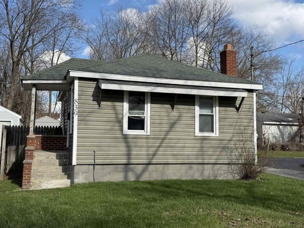 839 S Winter , Adrian, MI 49221