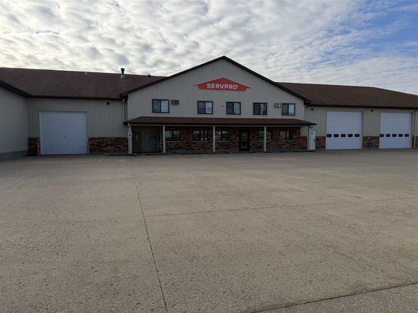 615 Highway 1 W, Iowa City, IA 52246
