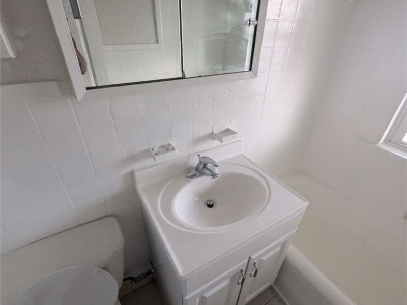 1874 Marloes Avenue , East Cleveland, OH 44112 Photo 11