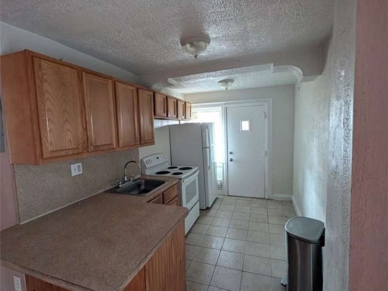 1874 Marloes Avenue , East Cleveland, OH 44112 Photo 9