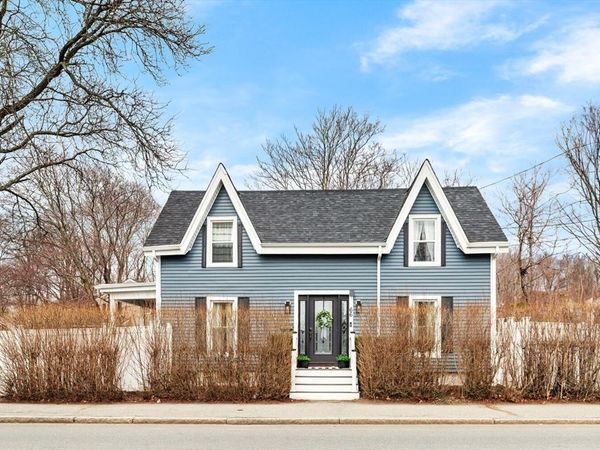 66 Salem St, Woburn, MA 01801