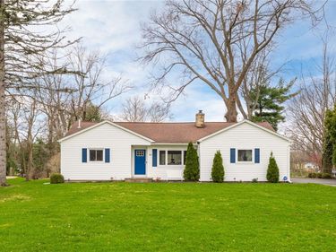 43 Lochnavar Parkway, Pittsford, NY 14534