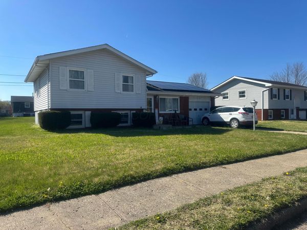 953 Marla Avenue , Logan, OH 43138