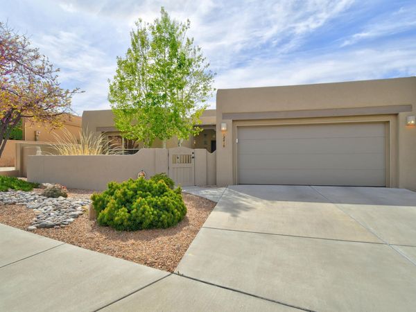 12816 Sandia Ridge Place NE, Albuquerque, NM 87111