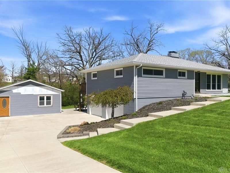 2930 E Leffel Lane, Springfield Township, OH 45505 Photo 3