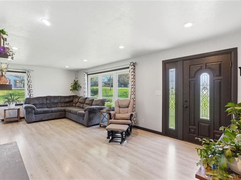 2930 E Leffel Lane, Springfield Township, OH 45505 Photo 6