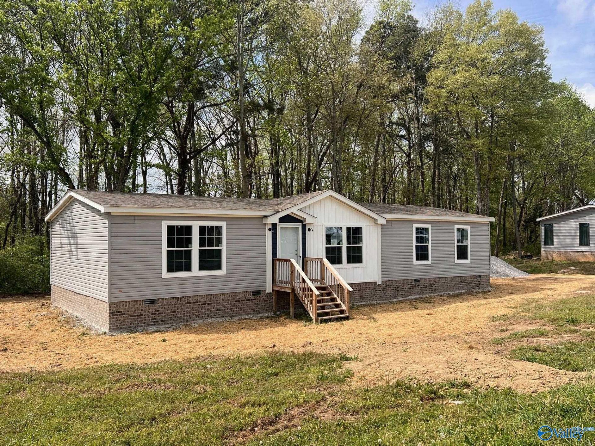 106 Martin Lane, Guntersville, AL 35976 Main Photo