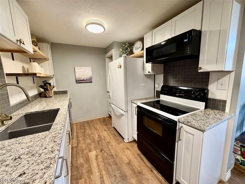 9831 Sunrise Boulevard , Unit P27, North Royalton, OH 44133 Photo 18