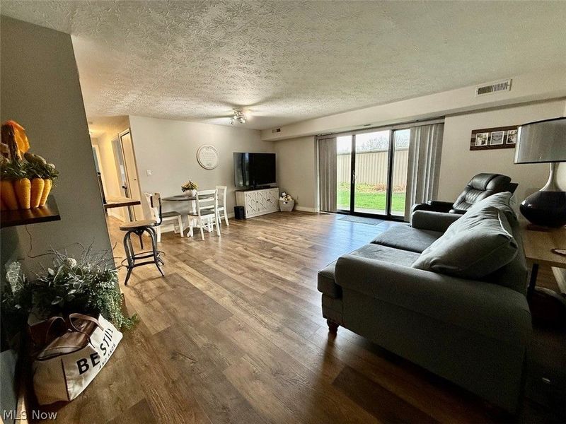 9831 Sunrise Boulevard , Unit P27, North Royalton, OH 44133 Photo 2