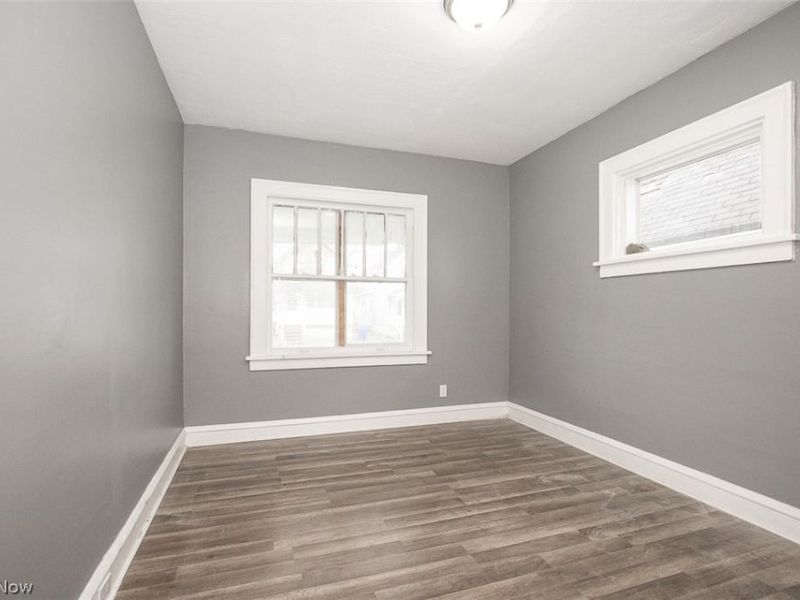 7915 Vineyard Avenue , Cleveland, OH 44105 Photo 13