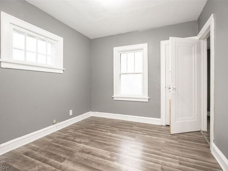 7915 Vineyard Avenue , Cleveland, OH 44105 Photo 15