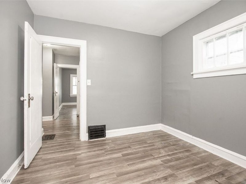 7915 Vineyard Avenue , Cleveland, OH 44105 Photo 17