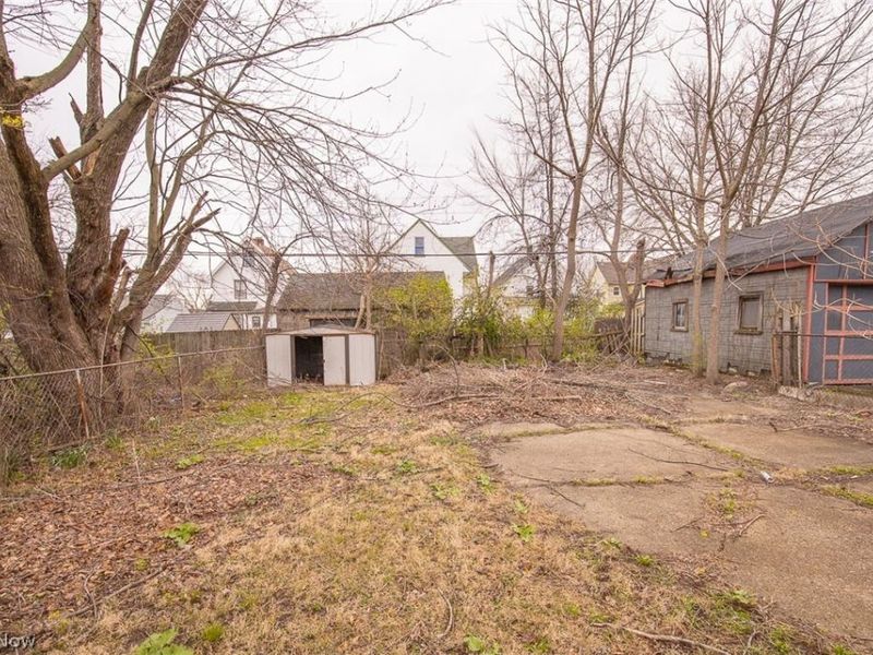 7915 Vineyard Avenue , Cleveland, OH 44105 Photo 22