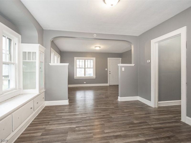 7915 Vineyard Avenue , Cleveland, OH 44105 Photo 6