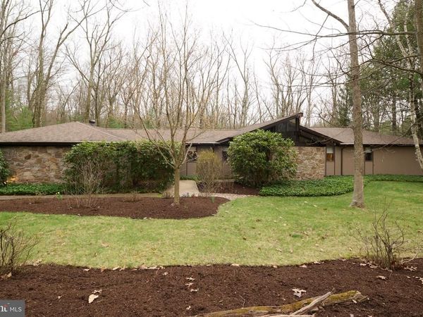 576 E SHADOW LANE , STATE COLLEGE, PA 16803