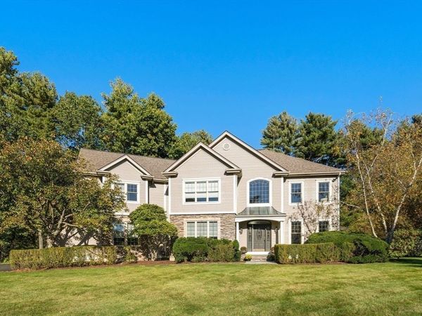 7 Pettee's Pond Lane, Walpole, MA 02081