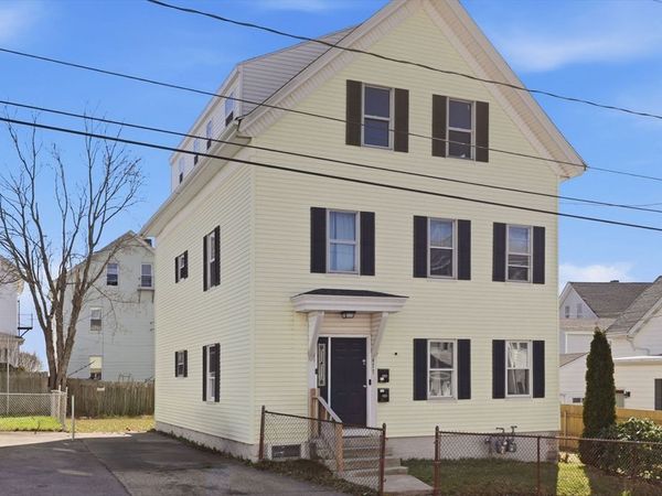 477 Palmer St, Fall River, MA 02721