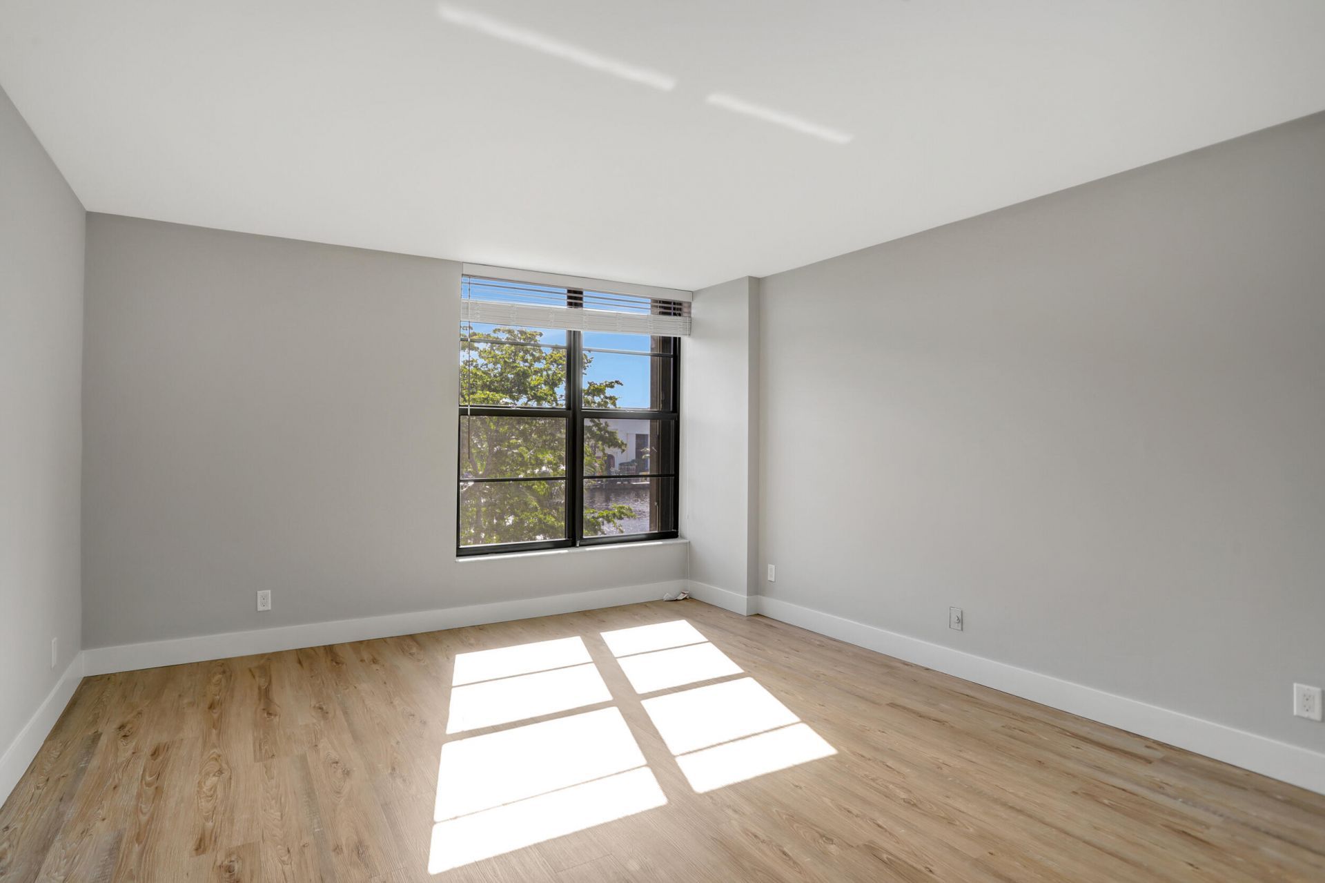 7 Royal Palm Way, Boca Raton, FL 33432 Photo