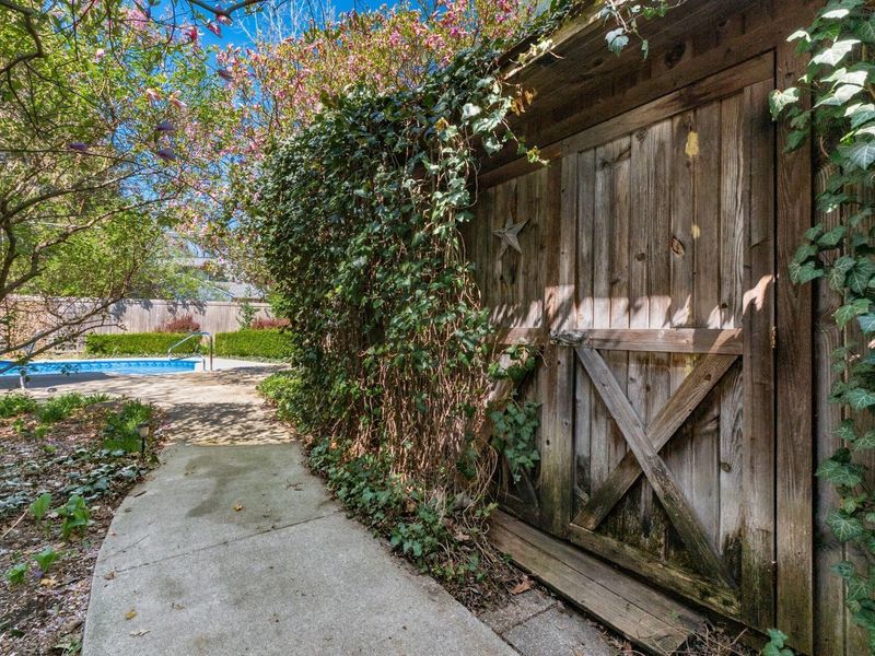 170 Winthrop Road, Columbus, OH 43214 Photo 32