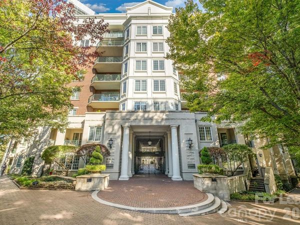 300 W 5th Street, Unit 521, Charlotte, NC 28202