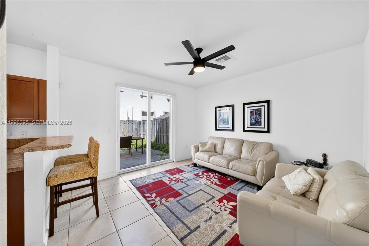 8766 NW 112th Path, Doral, FL 33178 Photo