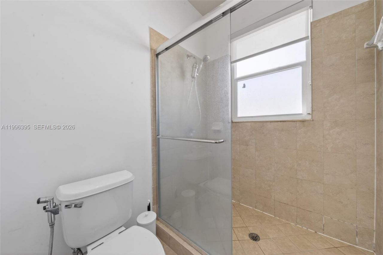 8766 NW 112th Path, Doral, FL 33178 Photo