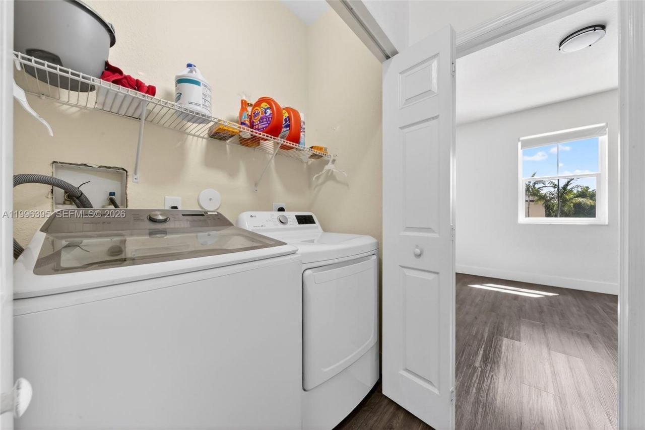 8766 NW 112th Path, Doral, FL 33178 Photo