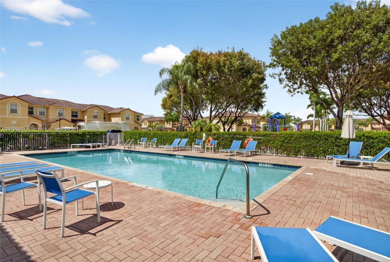 8766 NW 112th Path, Doral, FL 33178 Photo