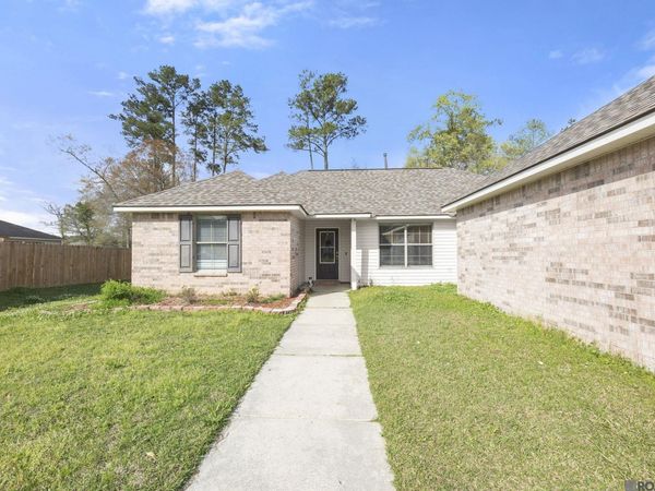 12823 Hazelwood Dr, Denham Springs, LA 70726