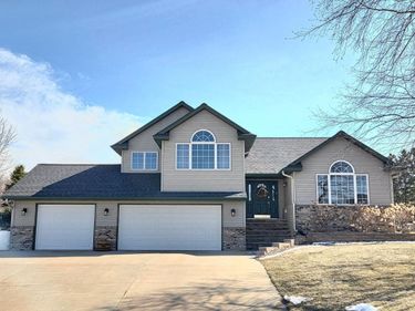 220 8th Street NE, Melrose, MN 56352