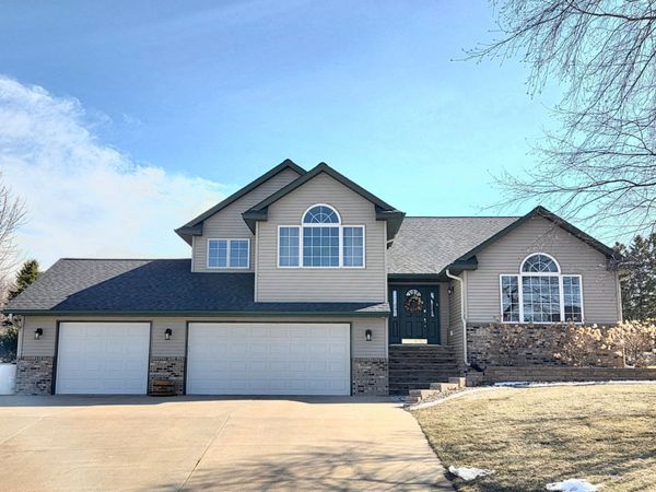 220 8th Street NE, Melrose, MN 56352